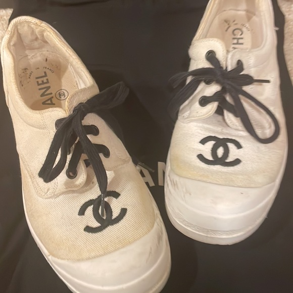 Vintage Chanel canvas sneakers, 35 - Picture 3 of 9